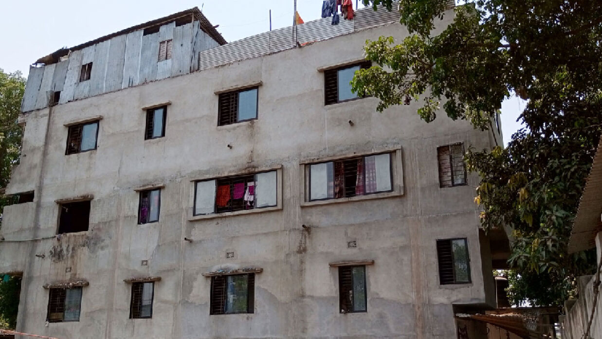 ছাদ থেকে পড়ে মাদ্রাসাছাত্রীর মৃত্যু