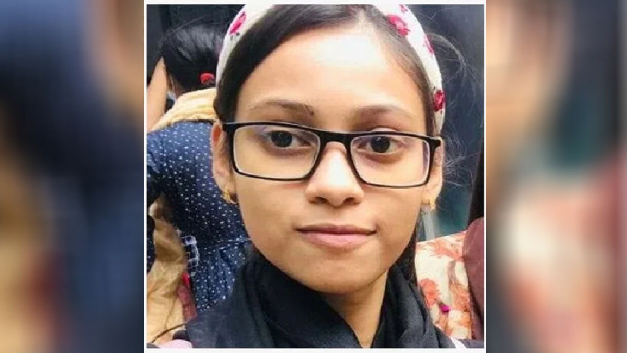 চট্টগ্রামে টেম্পোর ধাক্কায় কলেজছাত্রী নিহত