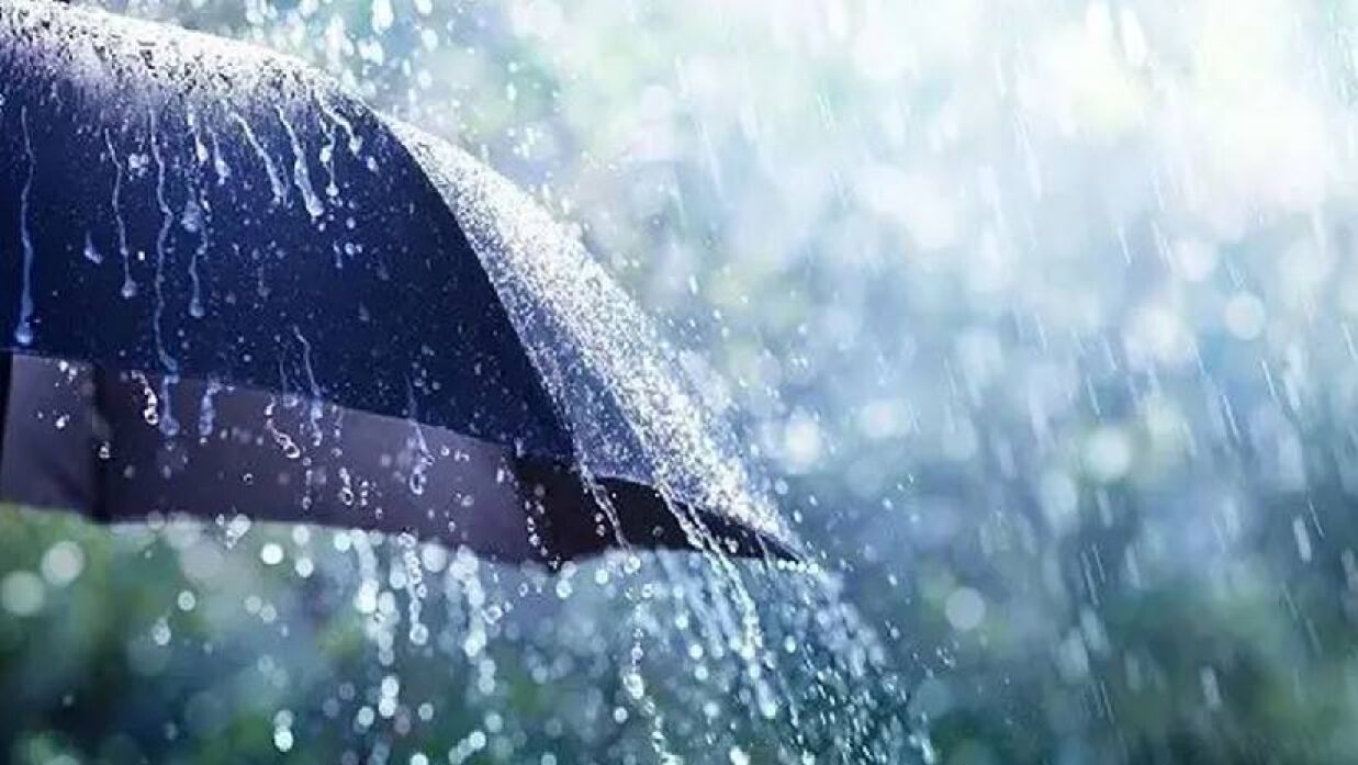 রাতে ঢাকাসহ যেসব অঞ্চলে বৃষ্টির সম্ভাবনা দিল আবহাওয়া অফিস