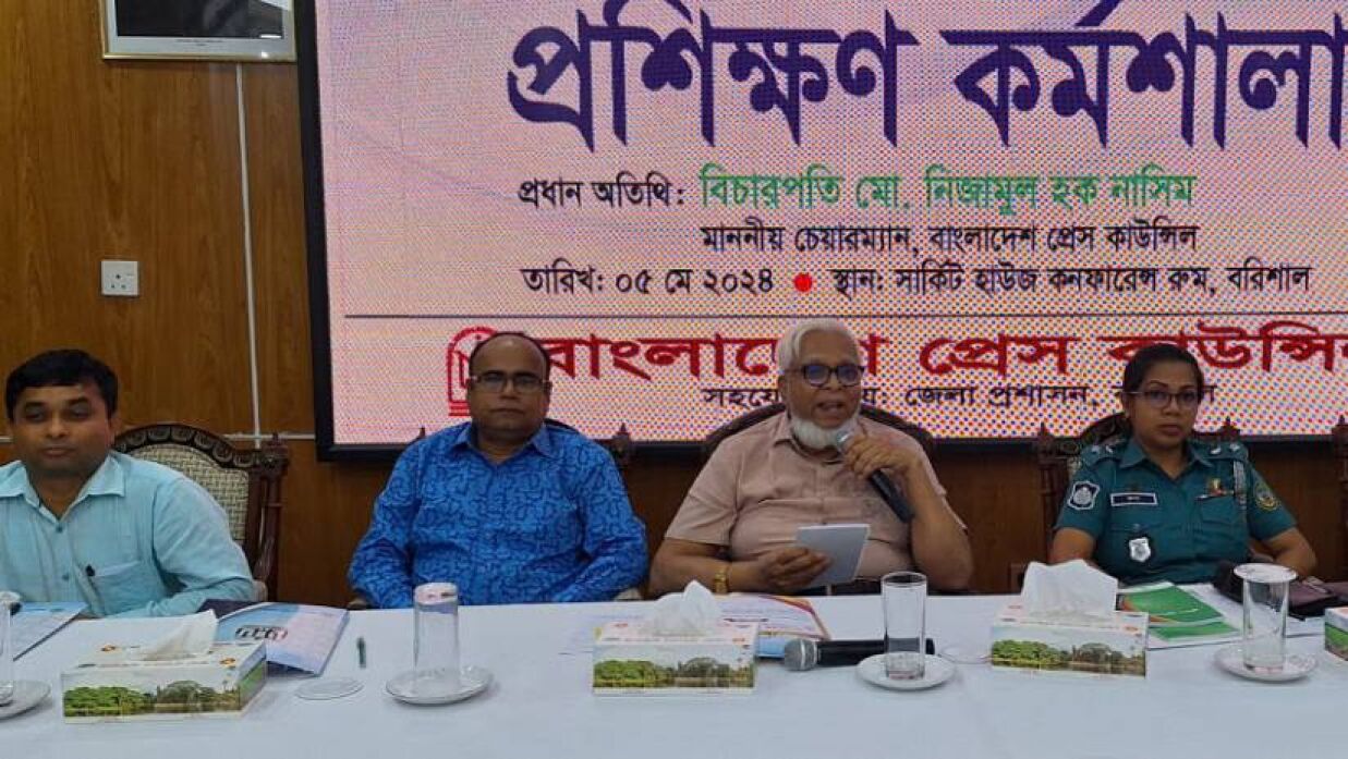 ‘সাংবাদিকদের ন্যূনতম যোগ্যতা স্নাতক পাস হচ্ছে’