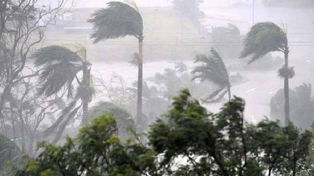 দুপুরের মধ্যে ৮০ কিলোমিটার বেগে ঝড়ের আভাস