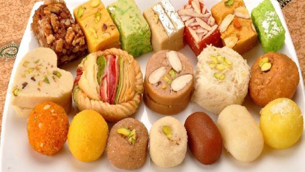 অনেকেই আছেন যারা মিষ্টি খেতে ভালোবাসেন