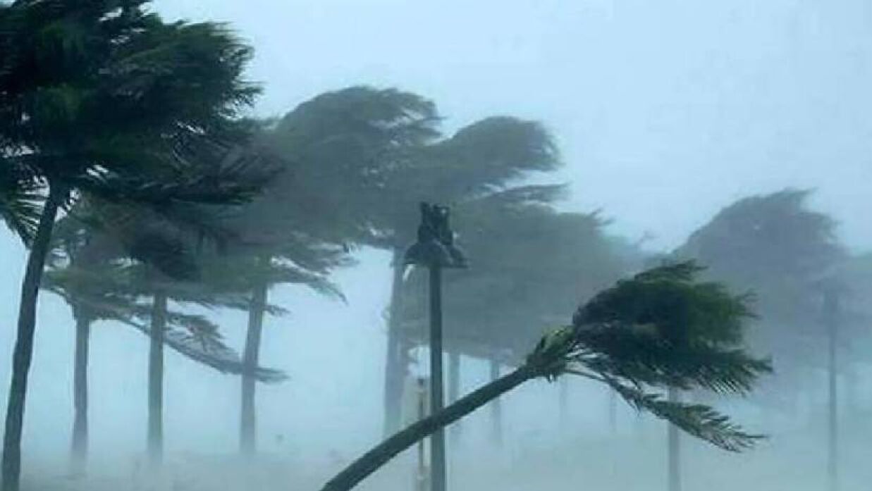 ১৬ জেলায় ৮০ কিমি বেগে ঝড়ের আভাস