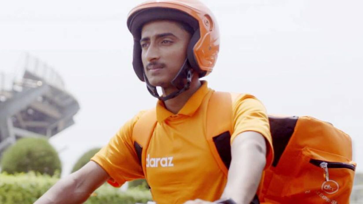 অভিজ্ঞতা ছাড়াই ৫০০ জন নেবে দারাজ