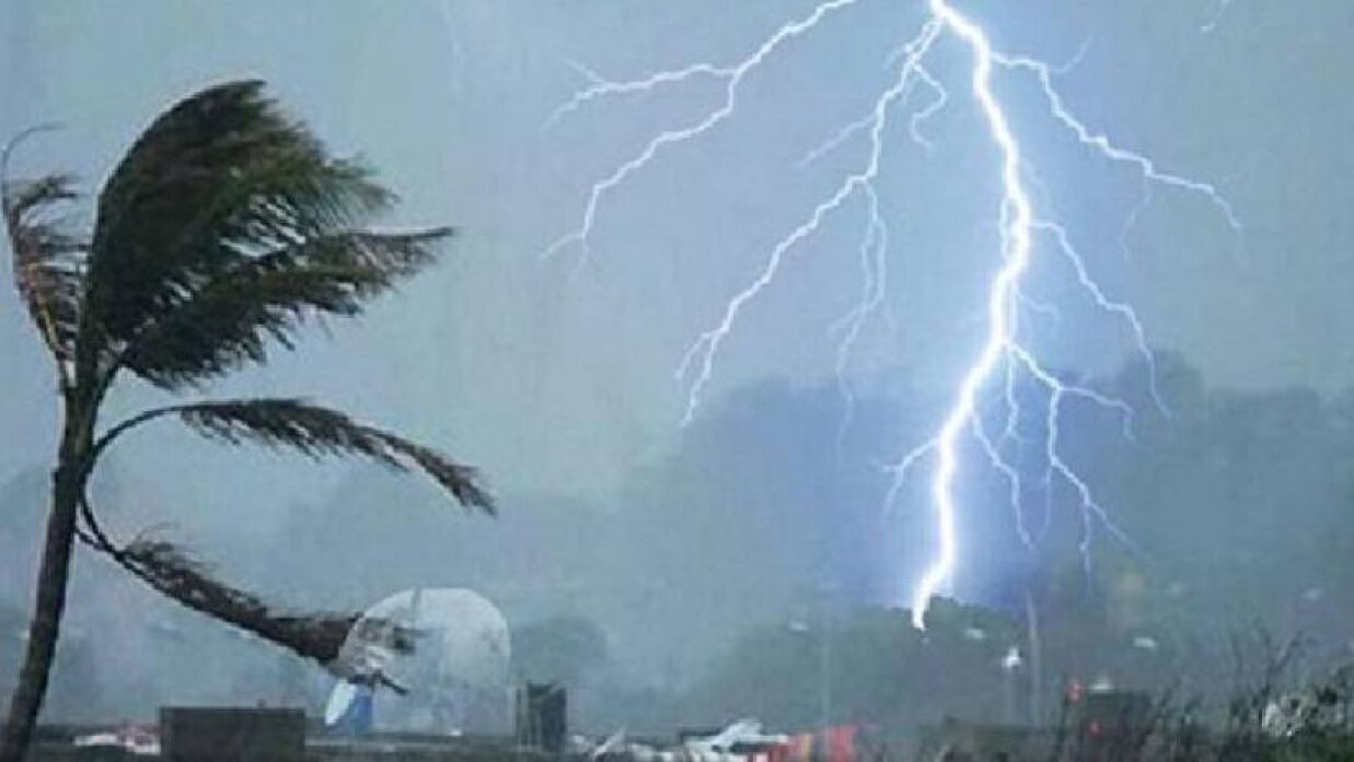 তাপমাত্রা আরও কমছে, ৮ বিভাগেই বজ্রসহ বৃষ্টির পূর্বাভাস