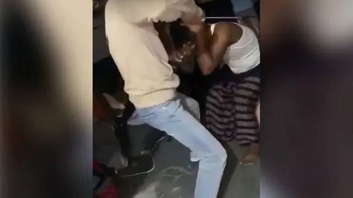 কিরগিজস্তানে একজনকে মারধর করা হচ্ছে