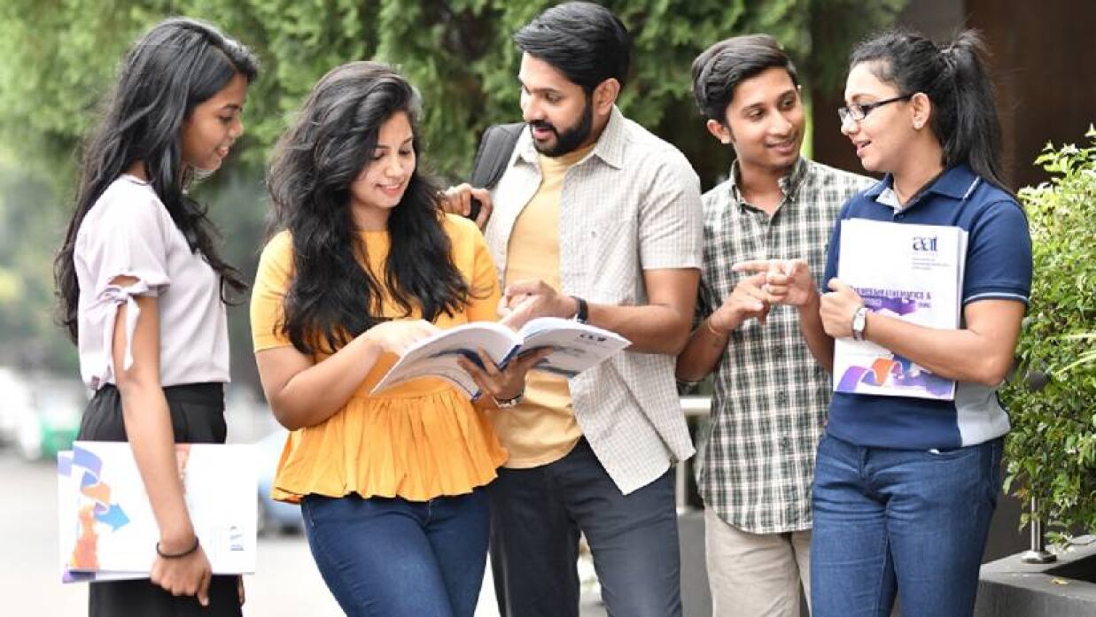 স্নাতক ও ডিগ্রি শিক্ষার্থীদের মিলবে ১০ হাজার টাকা