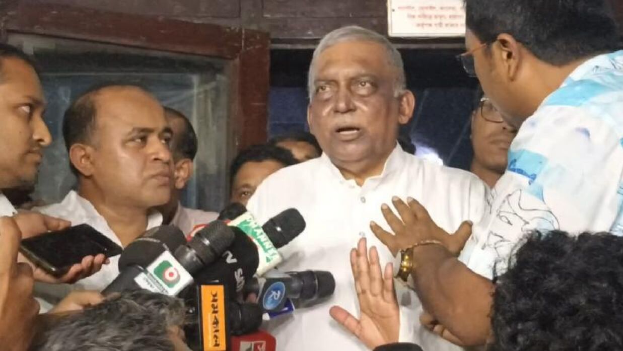 বেনজীর কোথায়, জানেন না স্বরাষ্ট্রমন্ত্রী