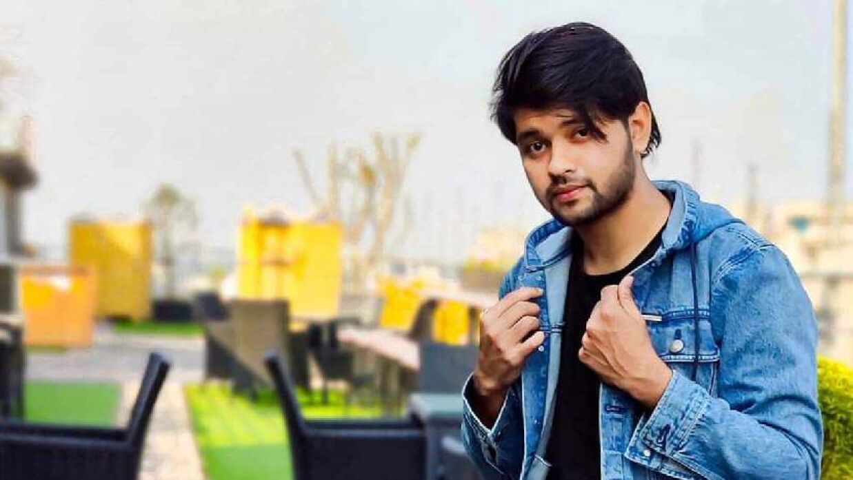 নিহত আয়াশ রহমান এজাজ
