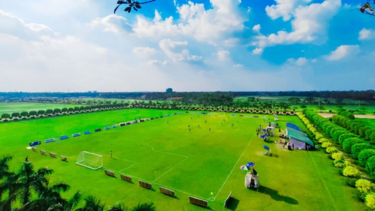 গ্রিন ইউনিভার্সিটির খেলার মাঠ