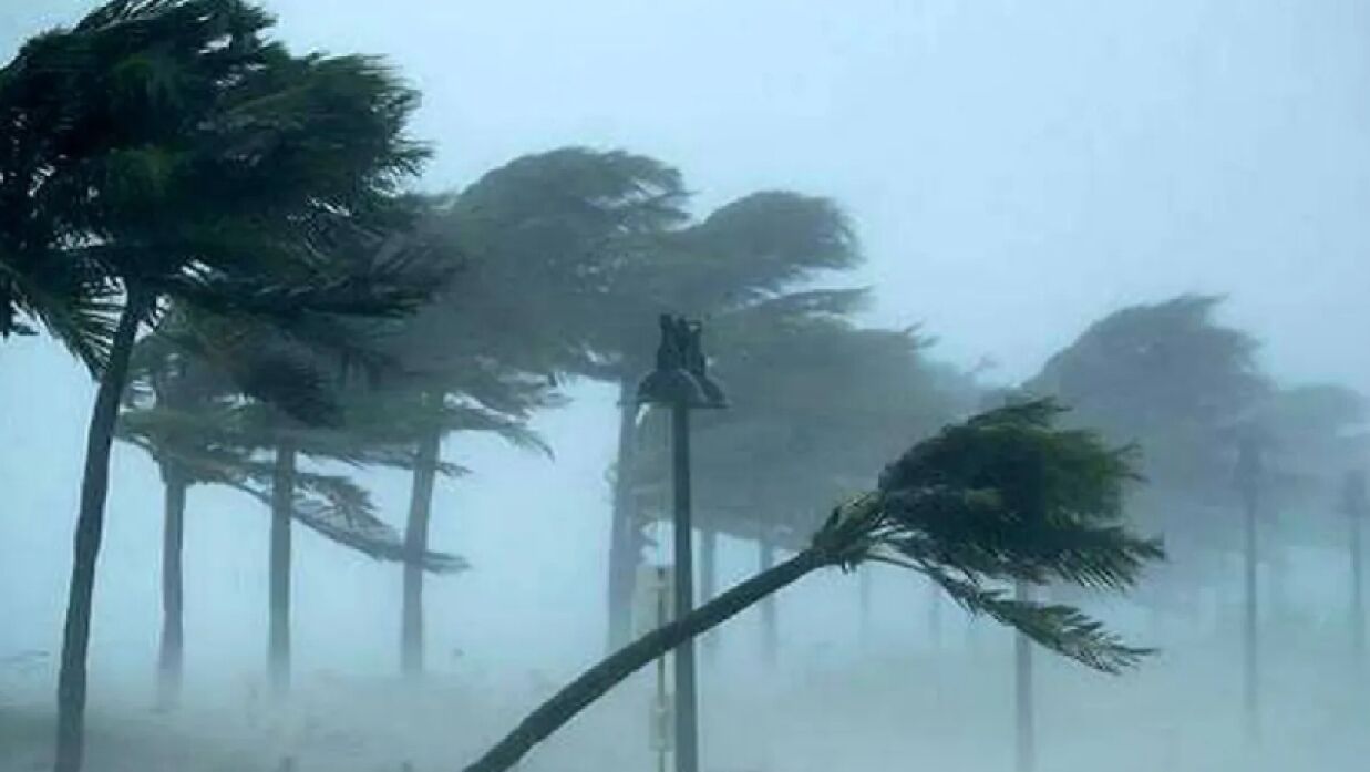 সন্ধ্যার মধ্যে যেসব অঞ্চলে তীব্র ঝড়ের আশঙ্কা