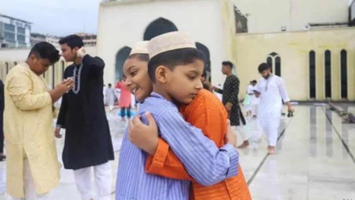 আজ পবিত্র ঈদুল আজহা