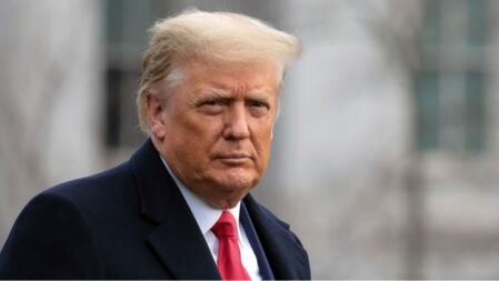 যুক্তরাষ্ট্রে স্নাতক করা বিদেশি শিক্ষার্থীদের জন্য সুখবর ট্রাম্পের, দিতে চান গ্রিন কার্ড