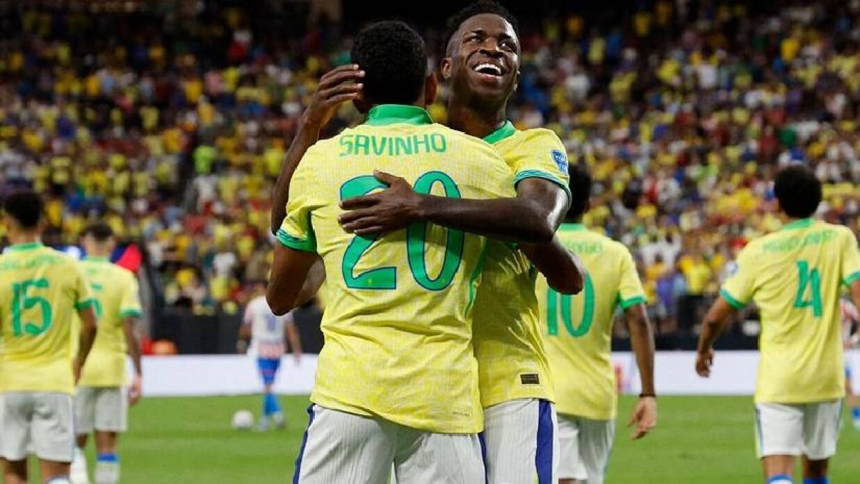 প্যারাগুয়ের জালে ব্রাজিলের গোল উৎস