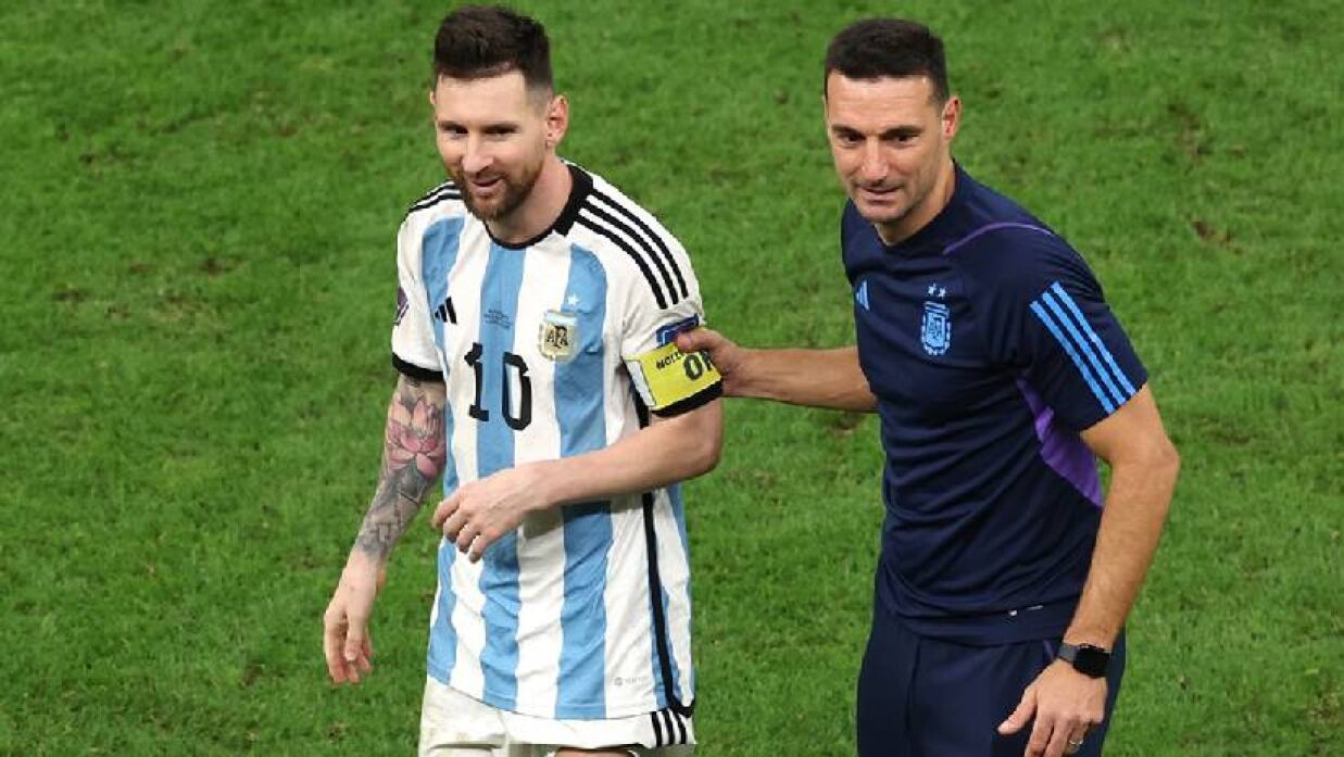 লিওনেল মেসি ও লিওনেল স্কালোনি 