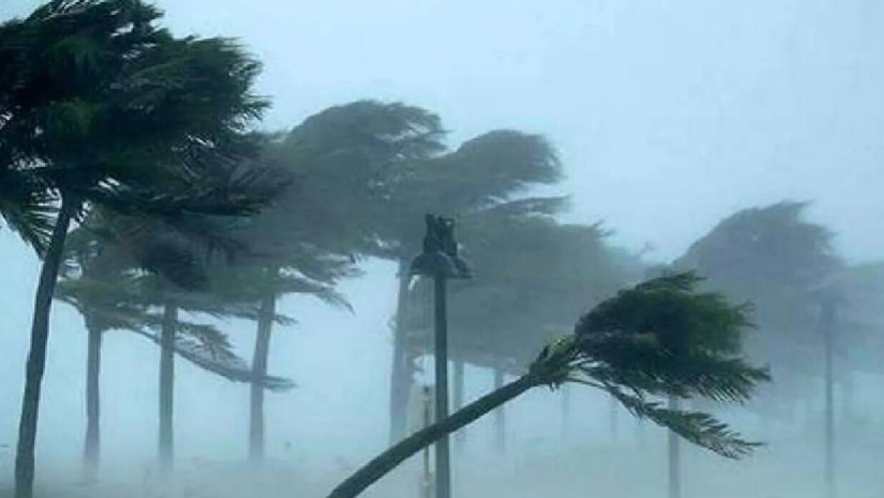 ১০ অঞ্চলে ৬০ কিলোমিটার বেগে ঝড়ের আভাস