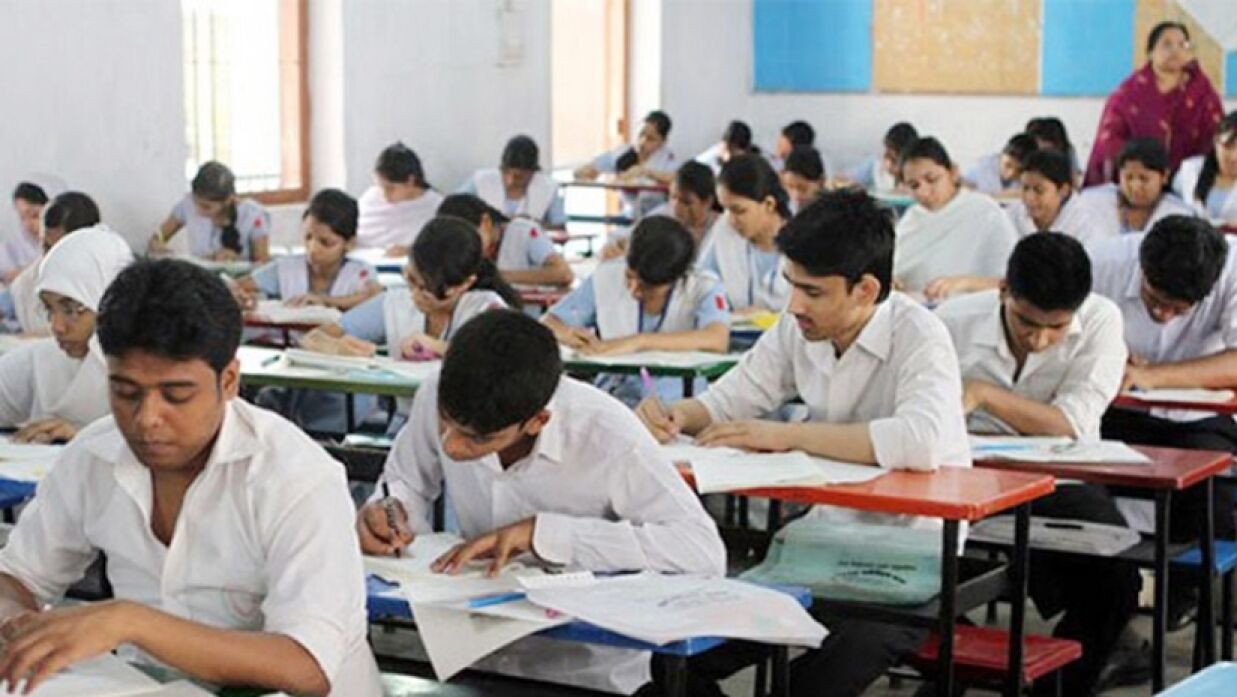 এইচএসসি ও সমমানের পরীক্ষা শুরু হয়েছে