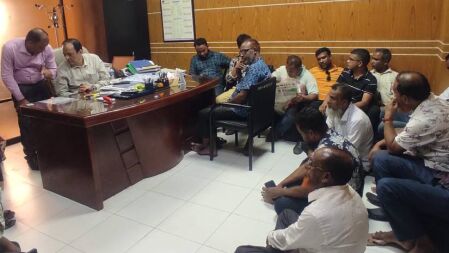 নিজ কার্যালয়ে ৪ ঘণ্টা অবরুদ্ধ বেগম রোকেয়া বিশ্ববিদ্যালয়ের রেজিস্ট্রার