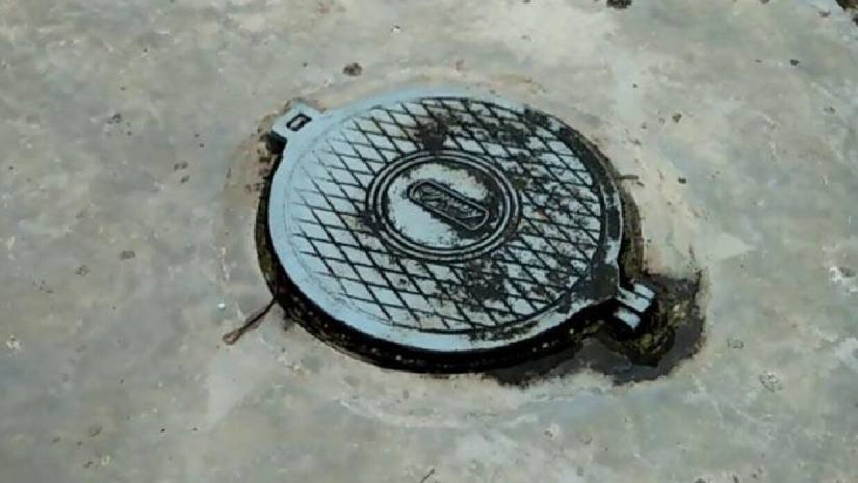 সেপটিক ট্যাংকে পড়ে প্রাণ গেল ৩ জনের
