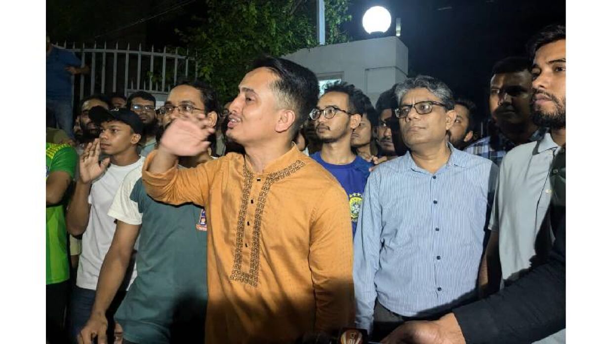 শিক্ষার্থীদের আন্দোলনে এসে কথা বলেন সারজিস আলম