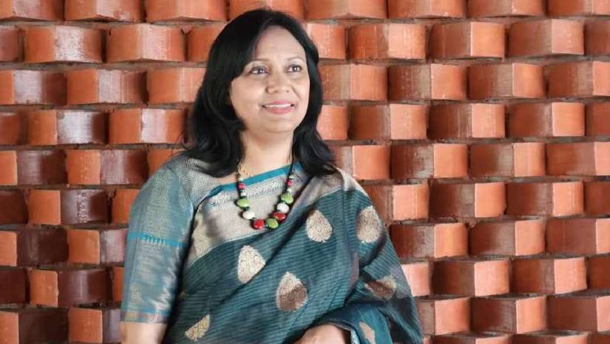 জবির সামাজিক বিজ্ঞান অনুষদের নতুন ডিন হলেন অধ্যাপক সানজিদা ফারহানা