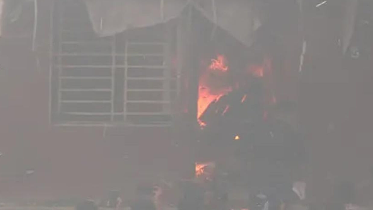 রাজধানীর উত্তরা পূর্ব থানায় আগুন