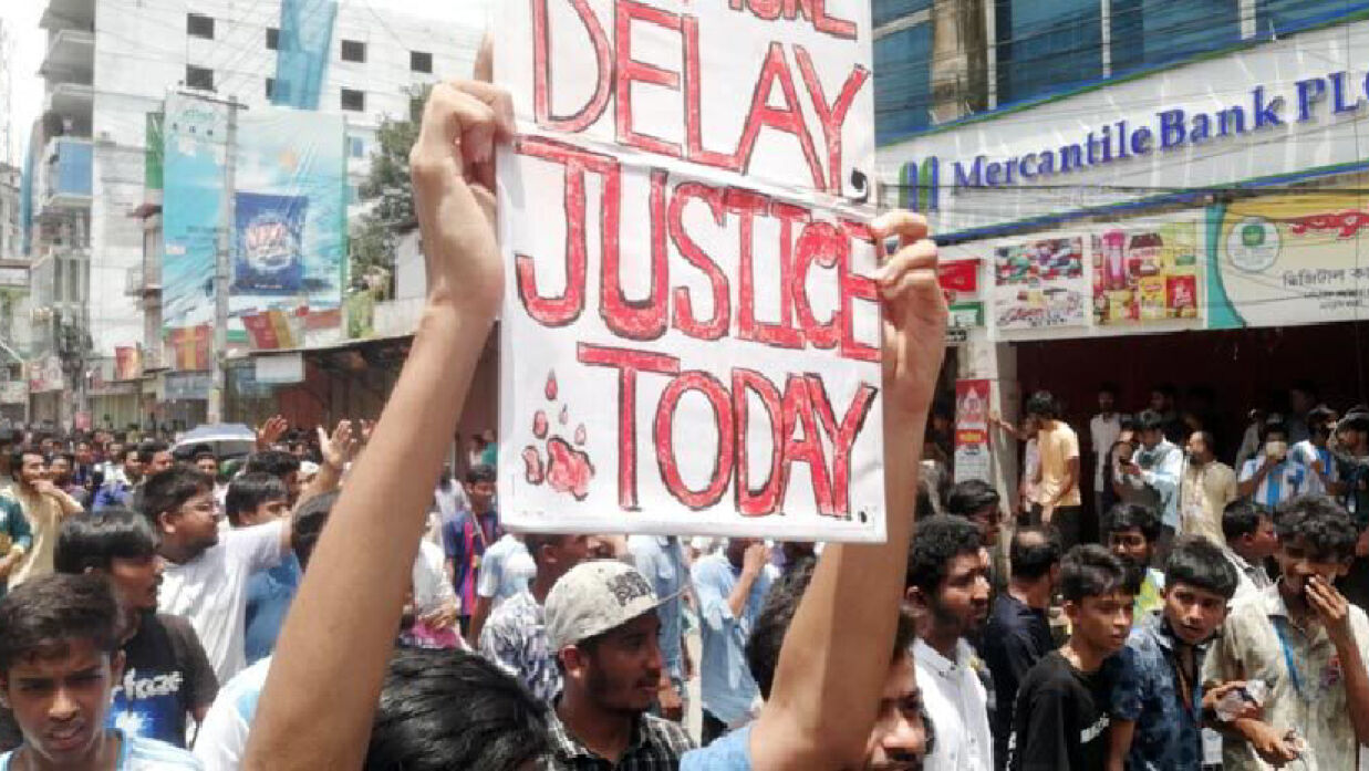 রংপুরে পুলিশের সঙ্গে আন্দোলনকারীদের সংঘর্ষ, ওসিসহ আহত অর্ধশত