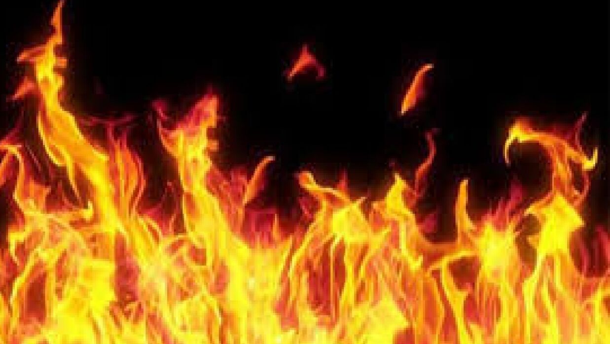 রাজধানীতে রেস্তোরাঁয় আগুন