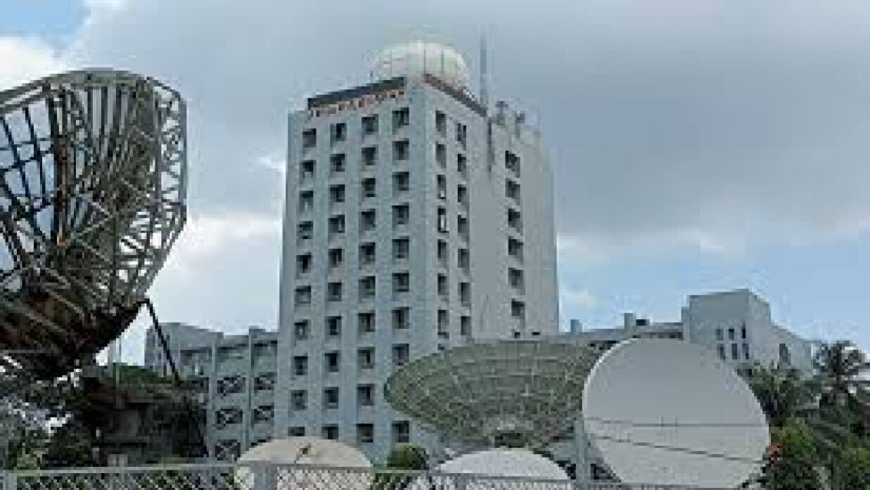 দেশের ১১ অঞ্চলে ৬০ কিমি বেগে ঝড়ের আশঙ্কা, সতর্কতা নদীবন্দরে