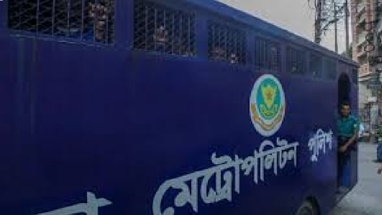 ডিএমপি’র চিরুনি অভিযানে গ্রেপ্তার ৮৫ শতাংশ শিক্ষার্থী ও সাধারণ মানুষ