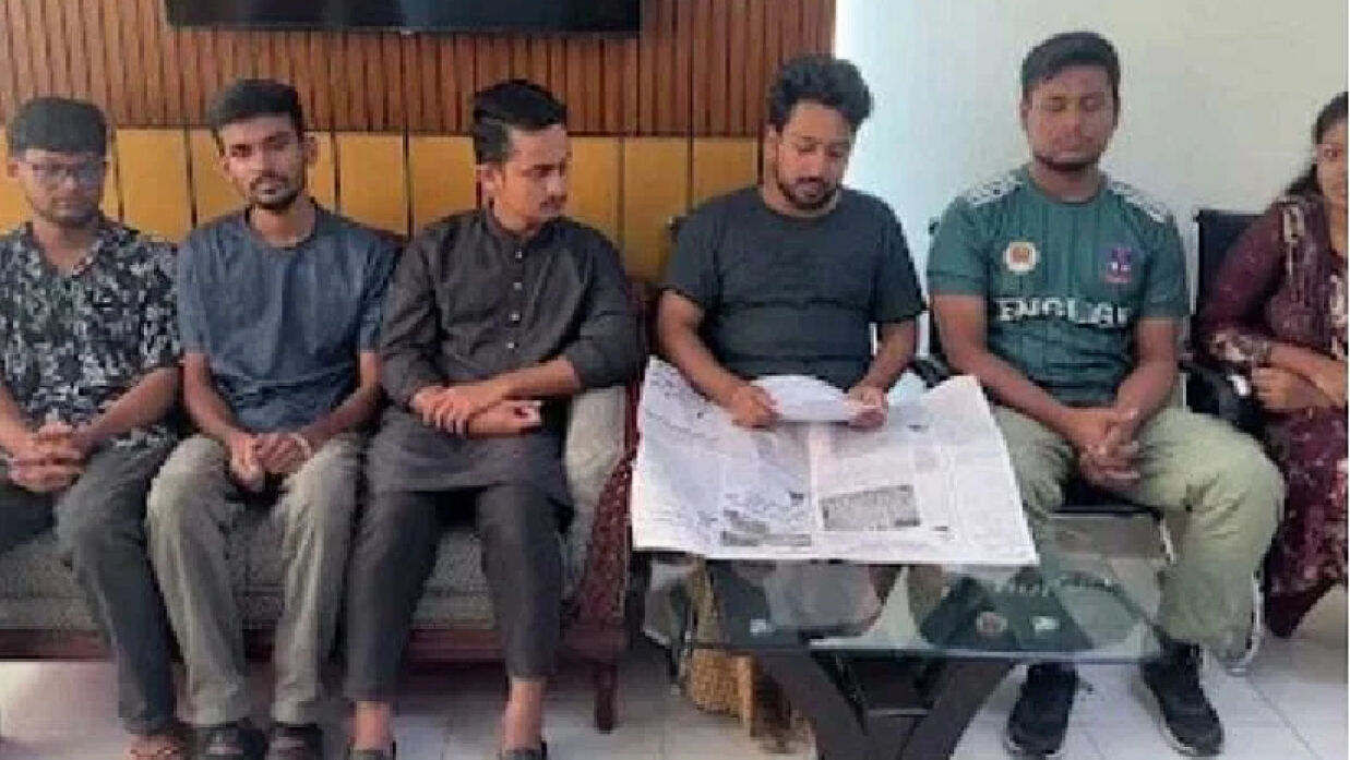 সমন্বয়কদের ২৪ ঘণ্টার মধ্যে মুক্তির আলটিমেটাম, অন্যথায় ডিবি কার্যালয়ের সামনে কর্মসূচি  