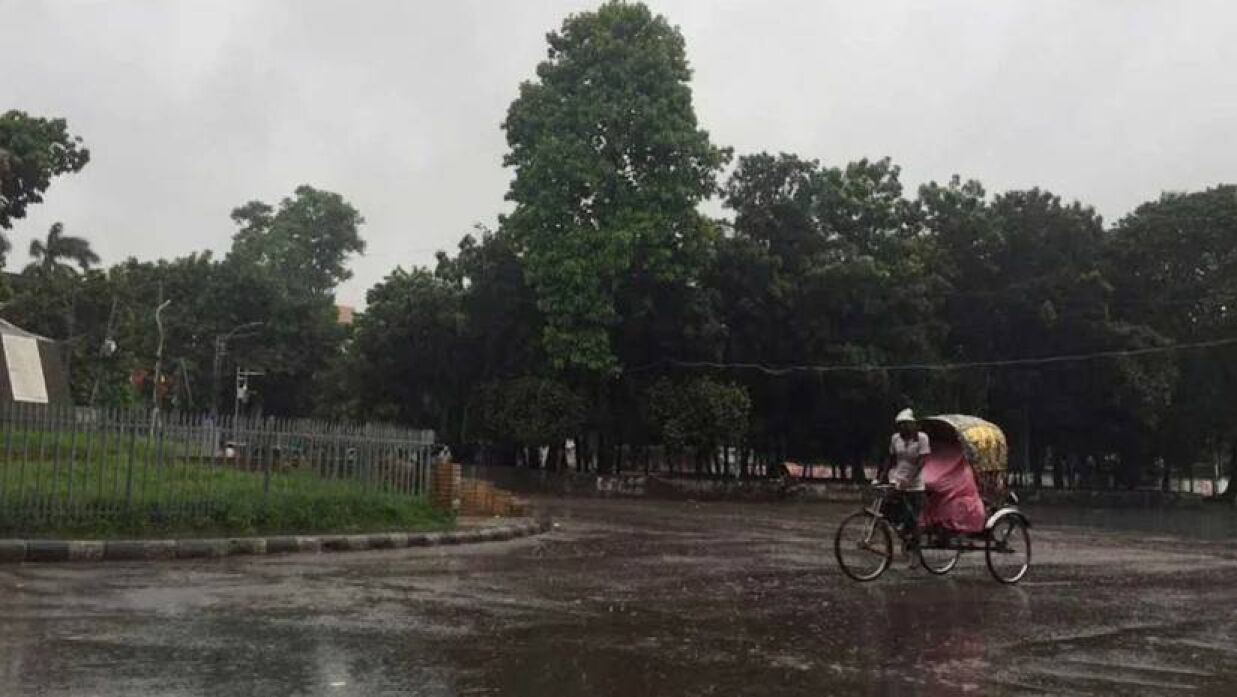 থেমে থেমে আরও ১০ দিন থাকছে বৃষ্টি