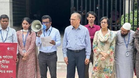 সুশাসন নিশ্চিতে রাষ্ট্রকাঠামো ঢেলে সাজানোর উদ্যোগ চায় টিআইবি