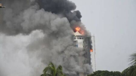 এমপি শাহীন চাকলাদারের পাঁচ তারকা হোটেল আগুন, নিহত ১১