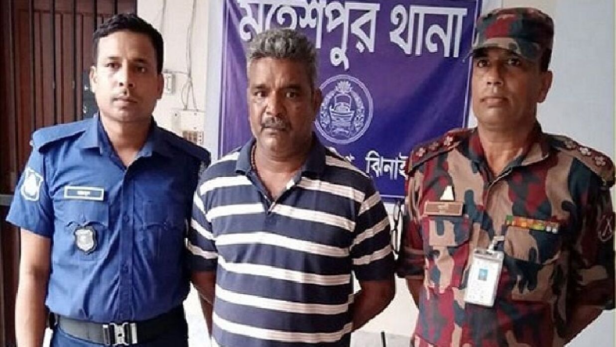 আটককৃত ভারতীয় পুলিশ সদস্য