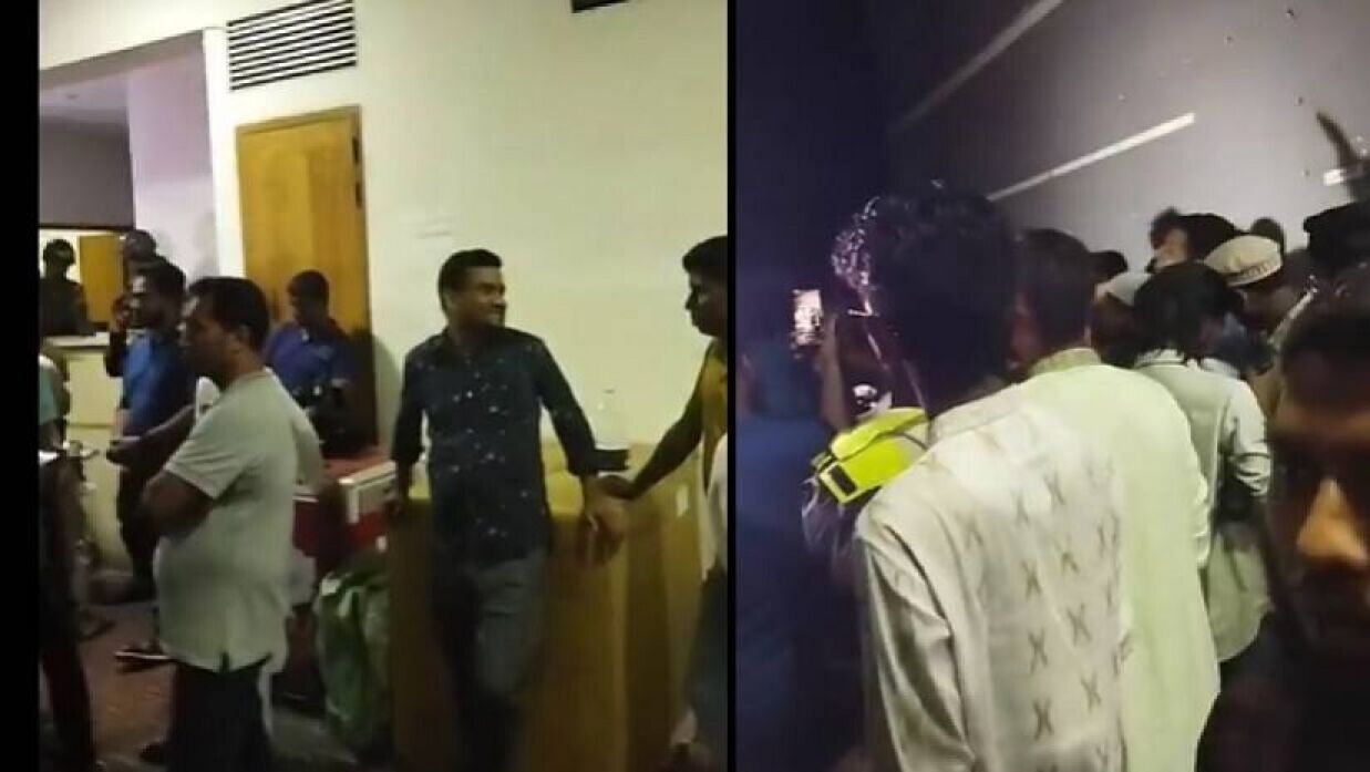 লালবাগ থানায় স্থানীয়দের অবরোধ