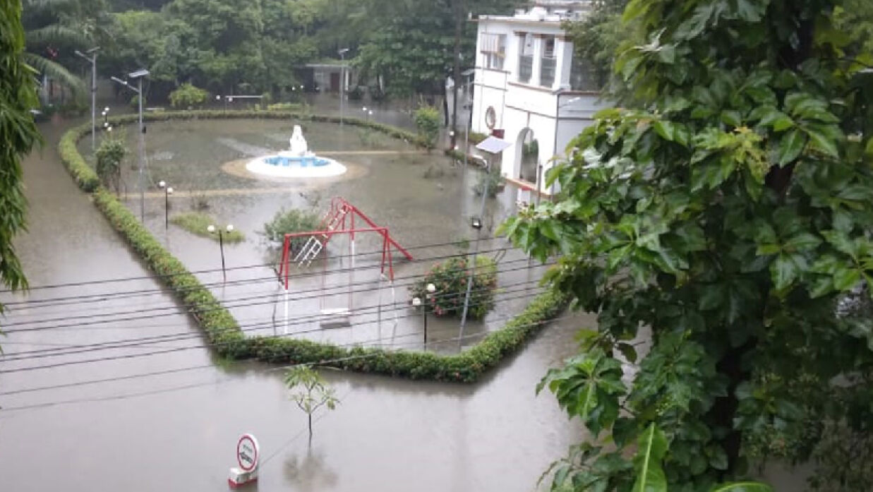 কুমিল্লায় নদীর পানি বিপৎসীমার ওপরে, পানিবন্দি কয়েক লাখ লাখ মানুষ