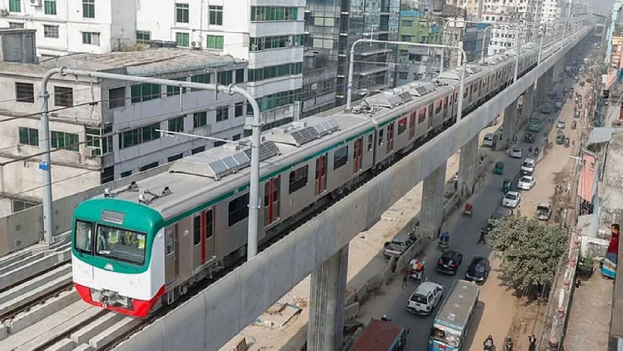 ৩৭ দিন পর চালু হলো মেট্রোরেল