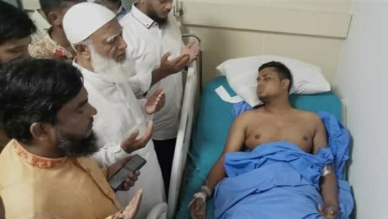 সমন্বয়ক হাসনাত আব্দুল্লাহকে দেখতে ঢাকা মেডিকেলে জামায়াতের আমির