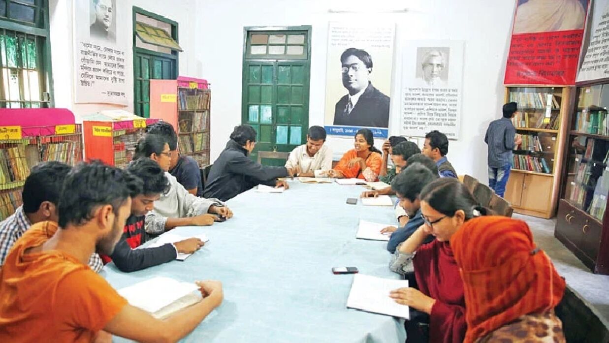 জগন্নাথ হলে সত্যেন বোস পাঠাগার