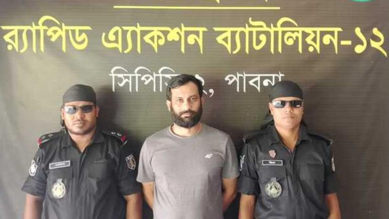 র্যাবে হাতে আটক শিরহান শরীফ তমাল
