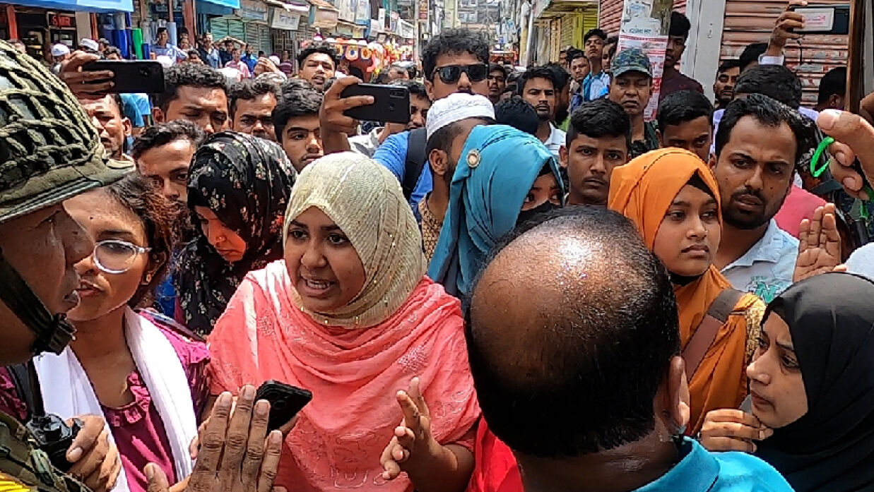 সমন্বয়কদের সাথে ব্যবসায়ীদের হাতাহাতি