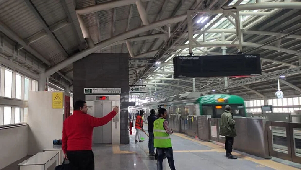 মেট্রোরেলে যেসব জিনিস বহন নিষিদ্ধ