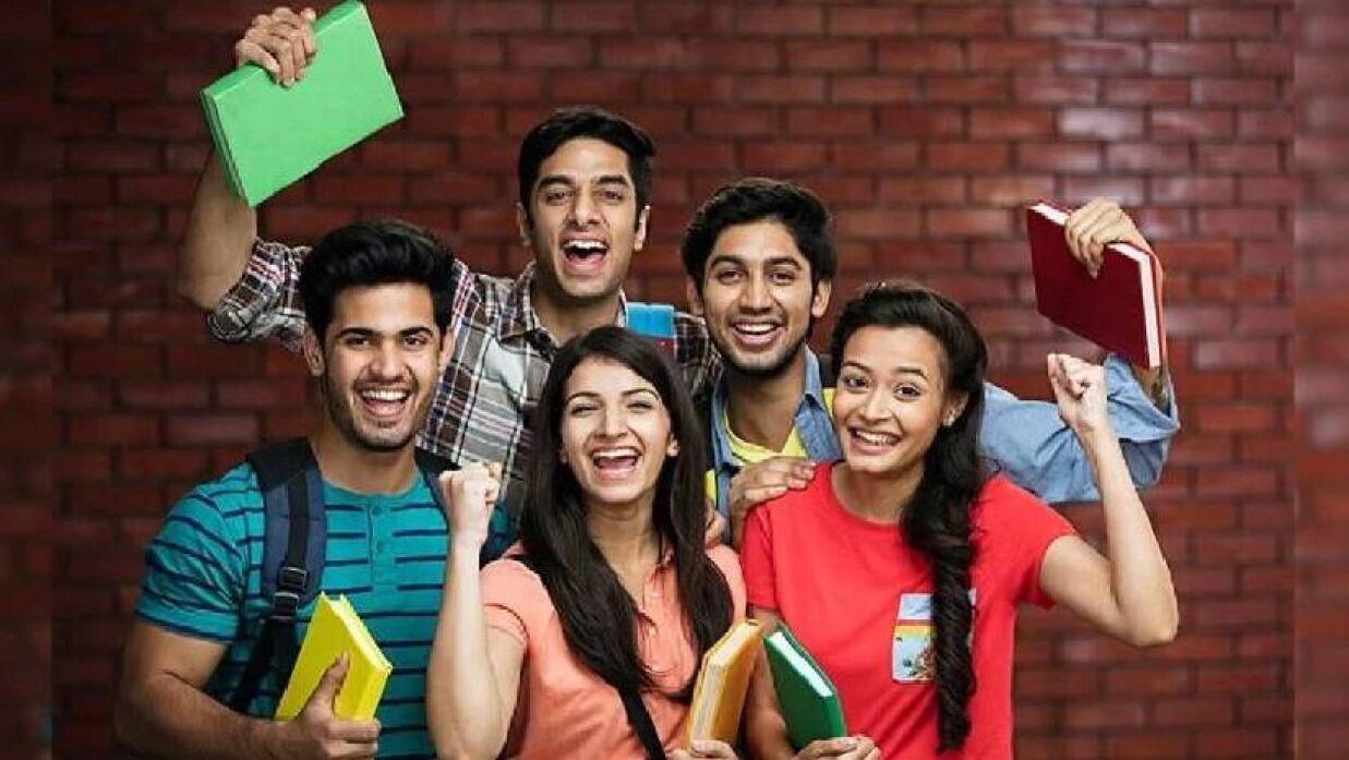 উচ্চশিক্ষায় আইইএলটিএস ছাড়াই পড়াশোনার সুযোগ রয়েছে যে ১০ দেশে