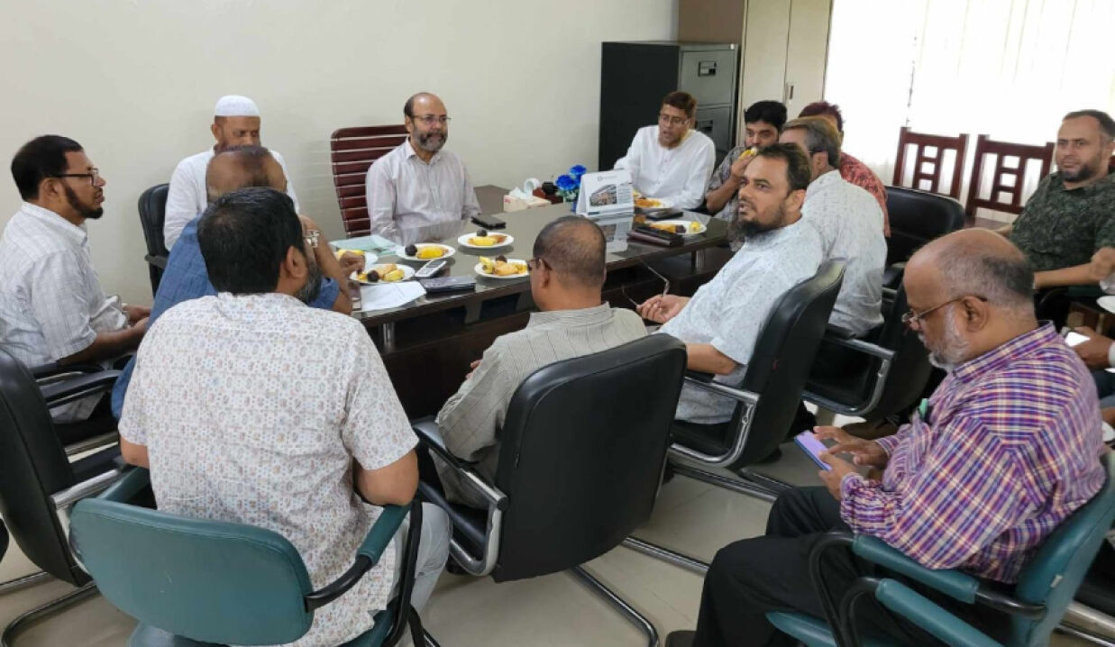 আইআইইআর নতুন পরিচালক হিসেবে দায়িত্ব গ্রহণ করেছেন অধ্যাপক ড. ইকবাল হোছাইন।