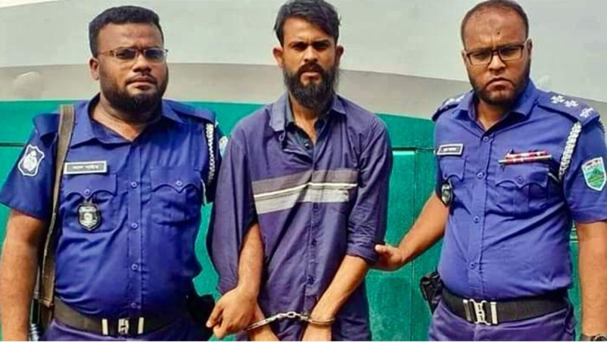পাবনায় প্রতিমা ভাঙচুরের ঘটনায় গ্রেপ্তার যুবলীগ কর্মী