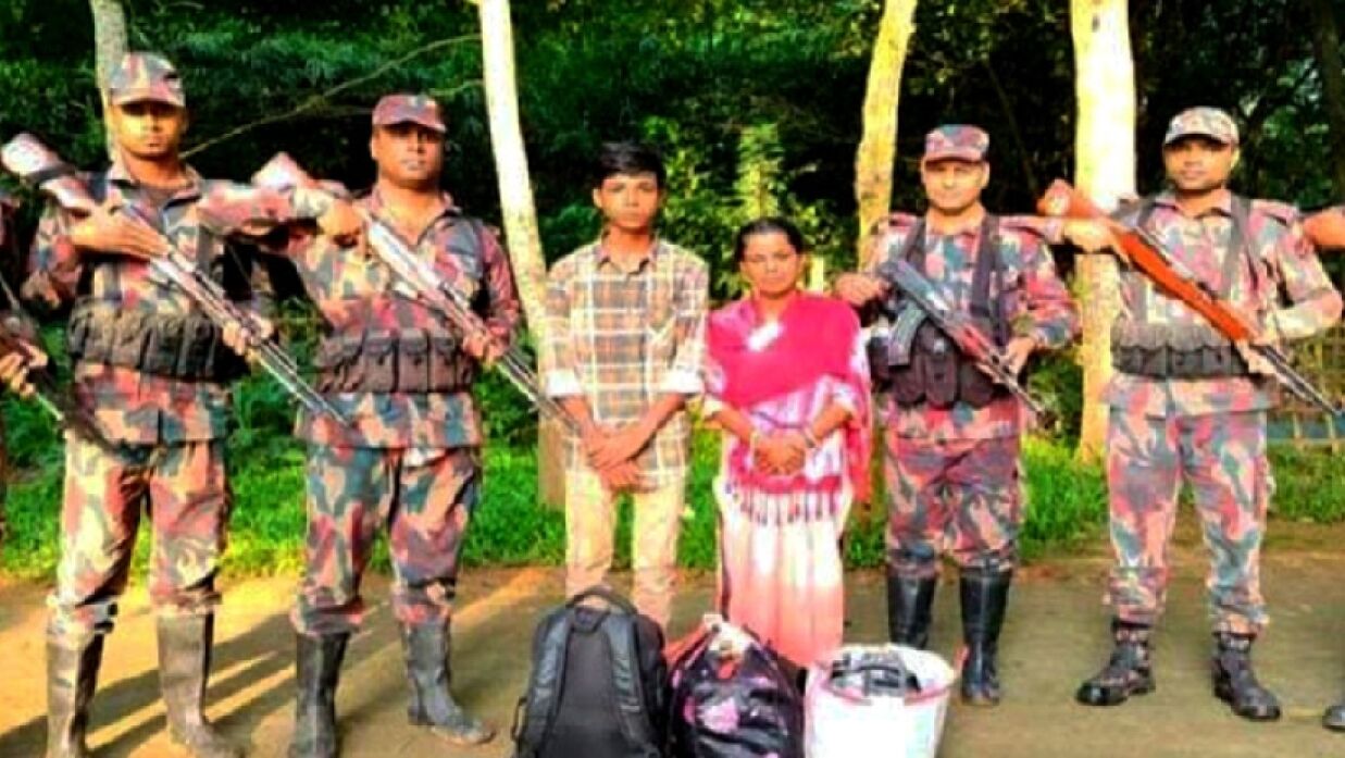 শশুবাড়ি থেকে ফিরতে গিয়ে আটক ভারতীয় মা-ছেলে