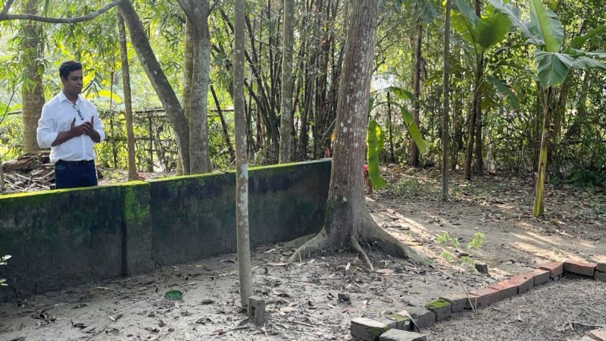 ‘বাবার সঙ্গে আর দেখা হয়নি, কথা হয়নি আমার’