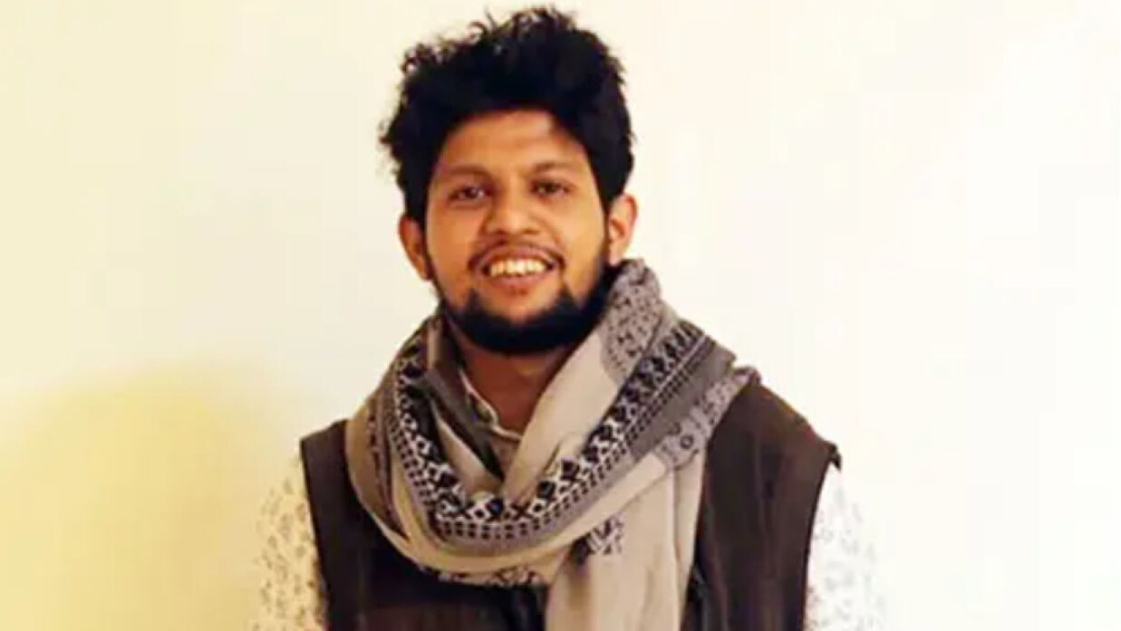 ওঁরা নিহত নয়, ওঁরা শহীদ: মাহফুজ আলম