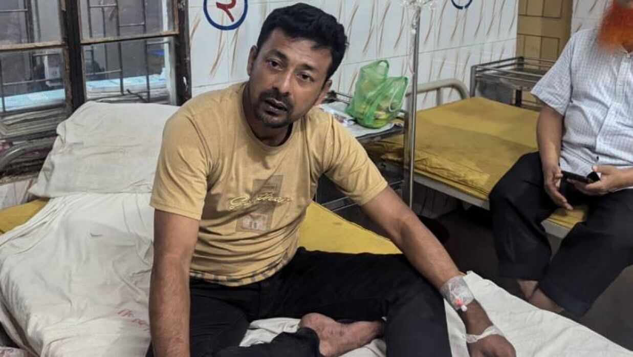 পুলিশ দেখে ইয়াবা গিলেও রক্ষা হলো না